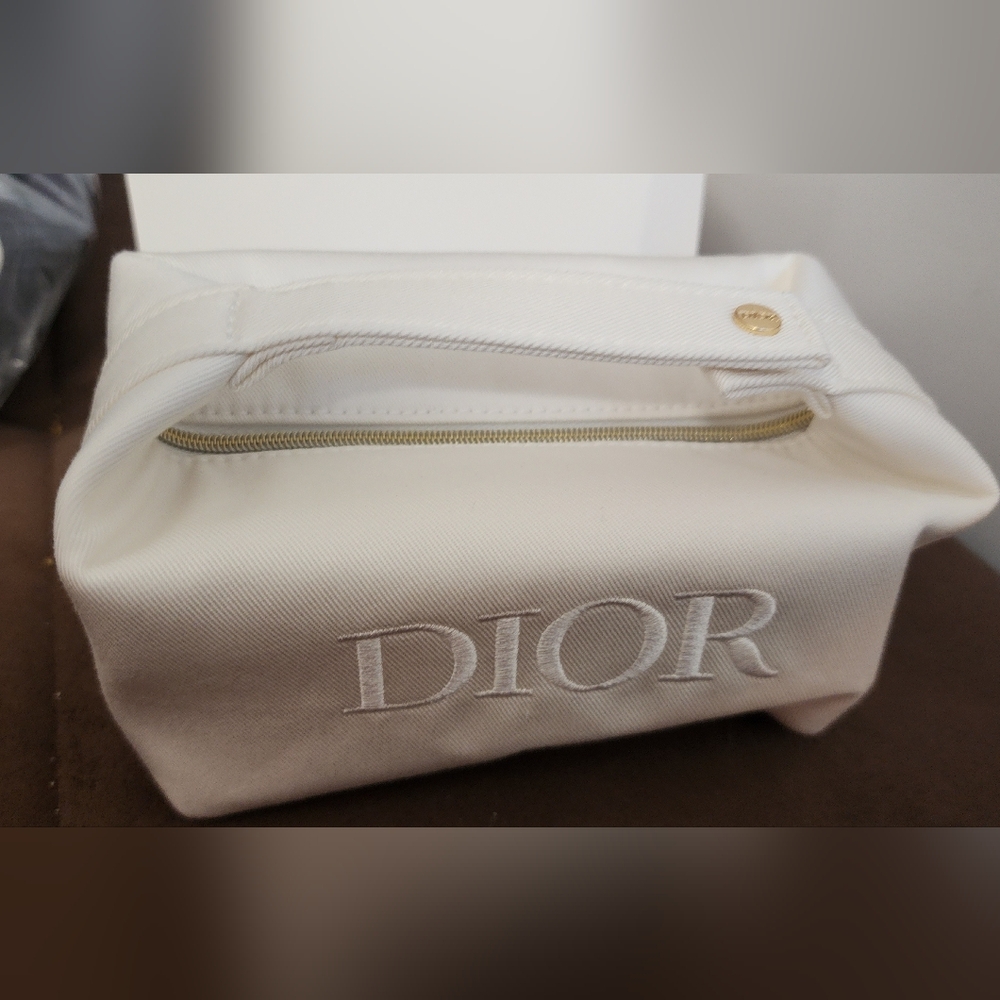 DIOR White Cosmetic Makeup Bag Pouch With Top Handle Clutch New In Box - Picture 6 of 9